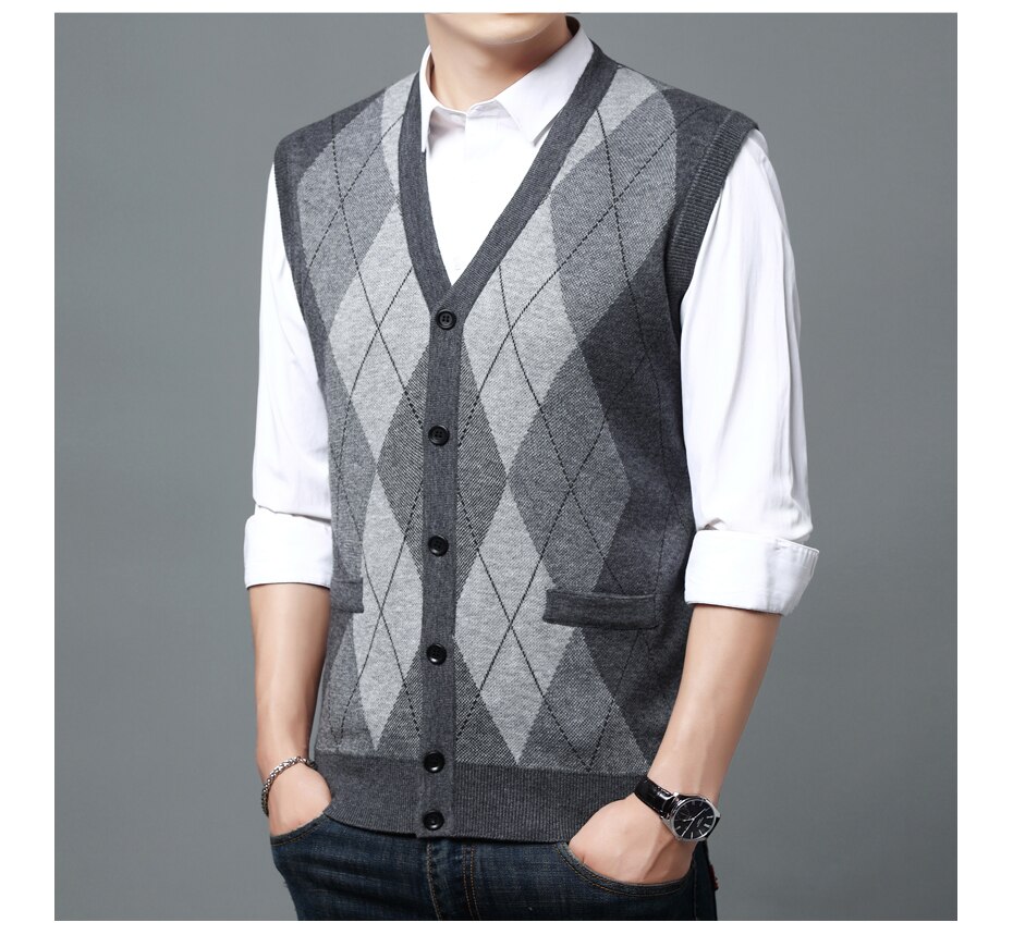 ICEbear 2021 Fall Men's Cardigan Sweater Vest Fashion Casual Men's Clothing High Quality Men's Clothing 2106